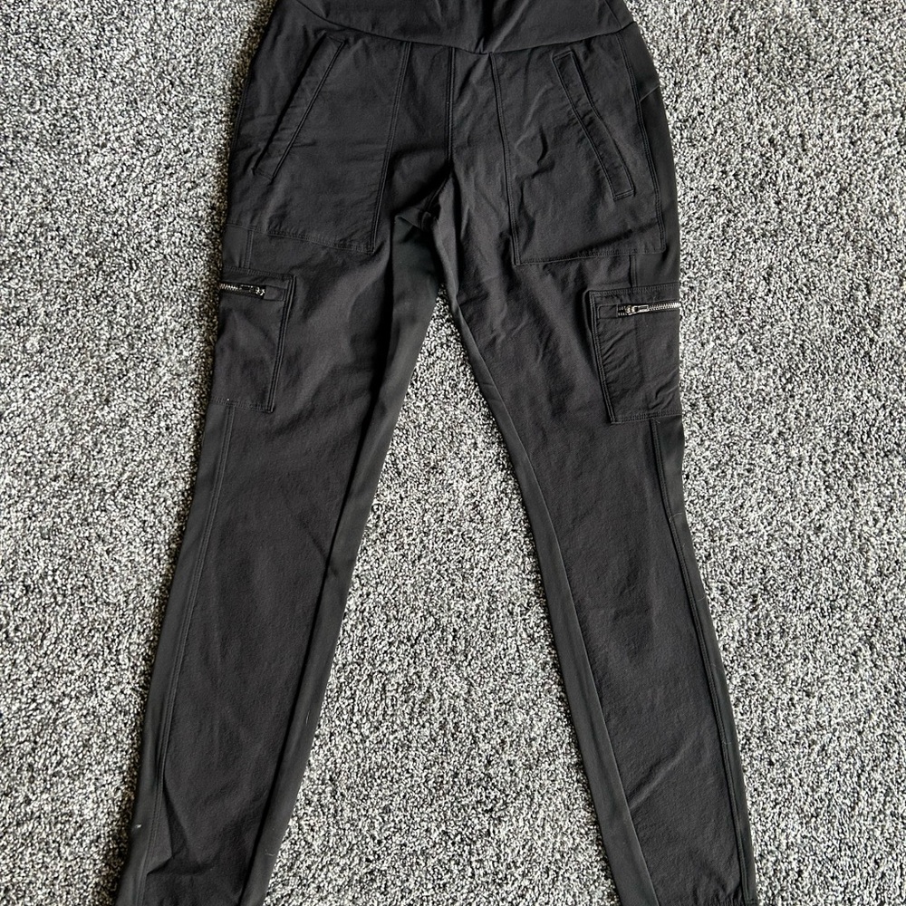 Athleta Black Cargo Joggers‎